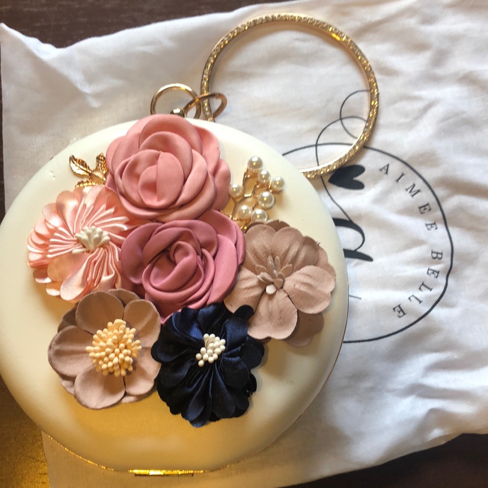 White Flower Evening Clutch